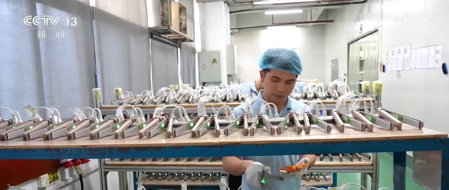 外贸凭借“硬核支撑”铺开全球贸易“网络”澳门新葡京入口“爆款”“上头”！多维度观察(图8)